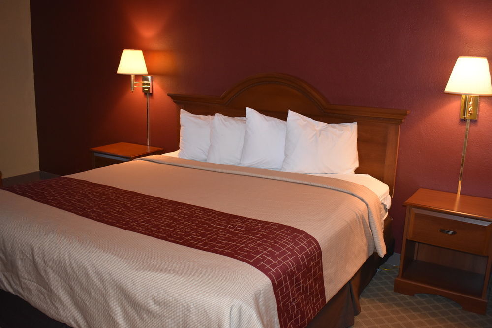 Red Roof Inn Meridian Esterno foto